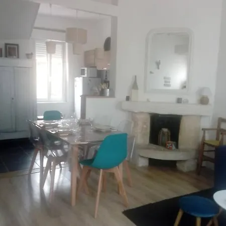Charmante Maison Et Sa Cour Anglaise 度假居 勒特雷波尔